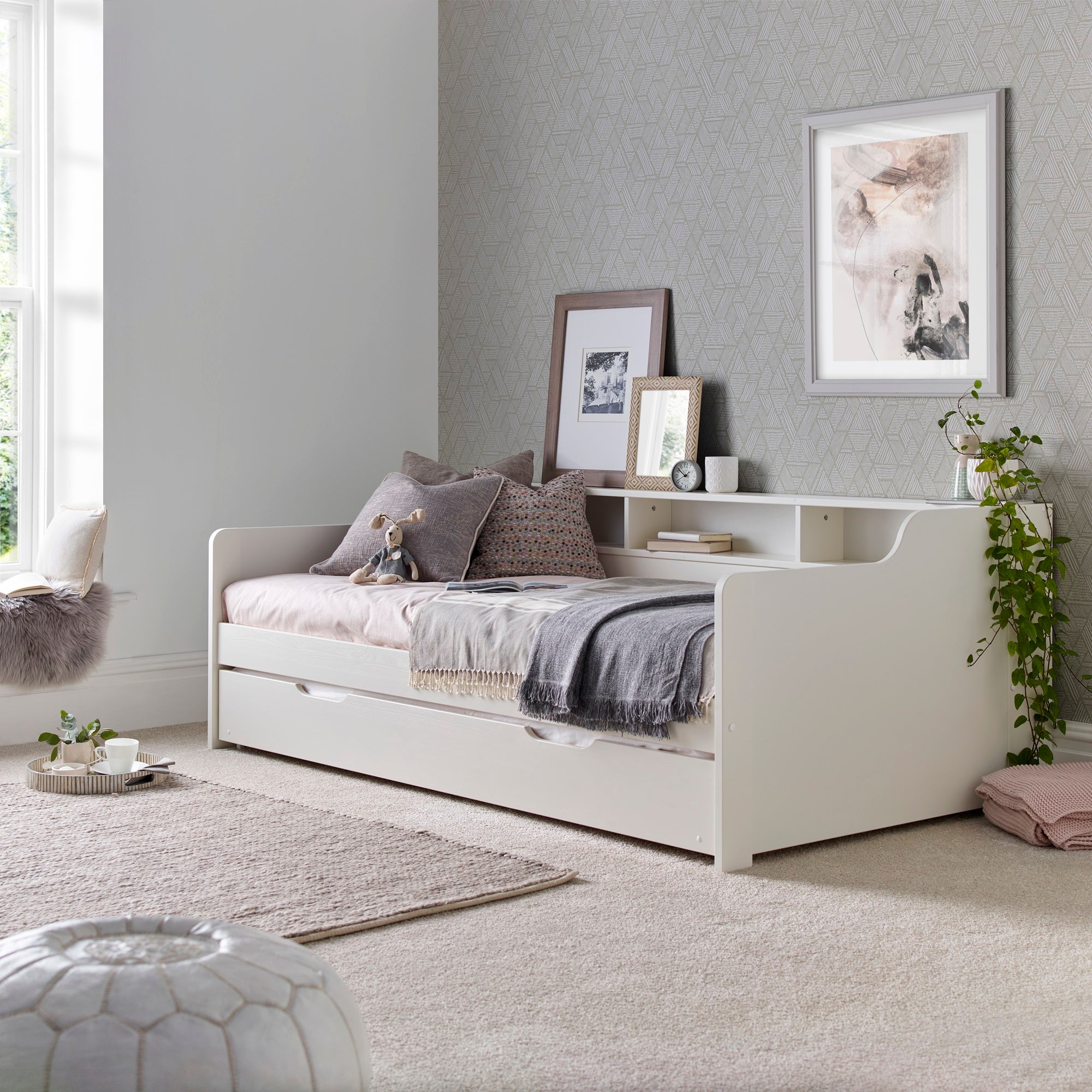 Tyler Guest Bed